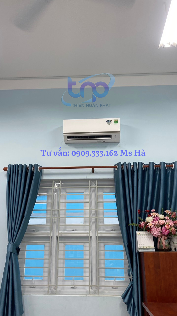 Thiên Ngân Phát địa chỉ thi công máy lạnh cho trường học chất lượng cao May-lanh-treo-tuong-lap-o-lop-hoc