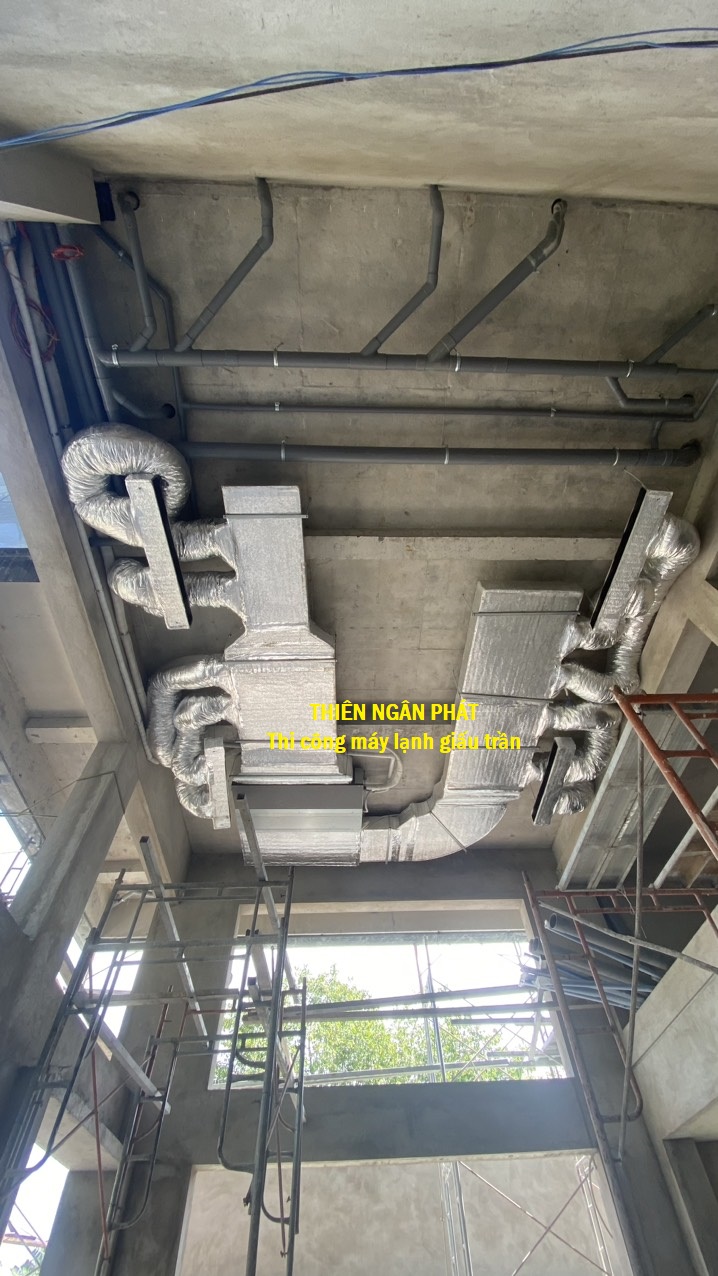 Tổng quát Thi công lắp đặt công trình máy lạnh âm trần nối ống gió Thi-cong-may-lanh-giau-tran-chuyen-nghiep